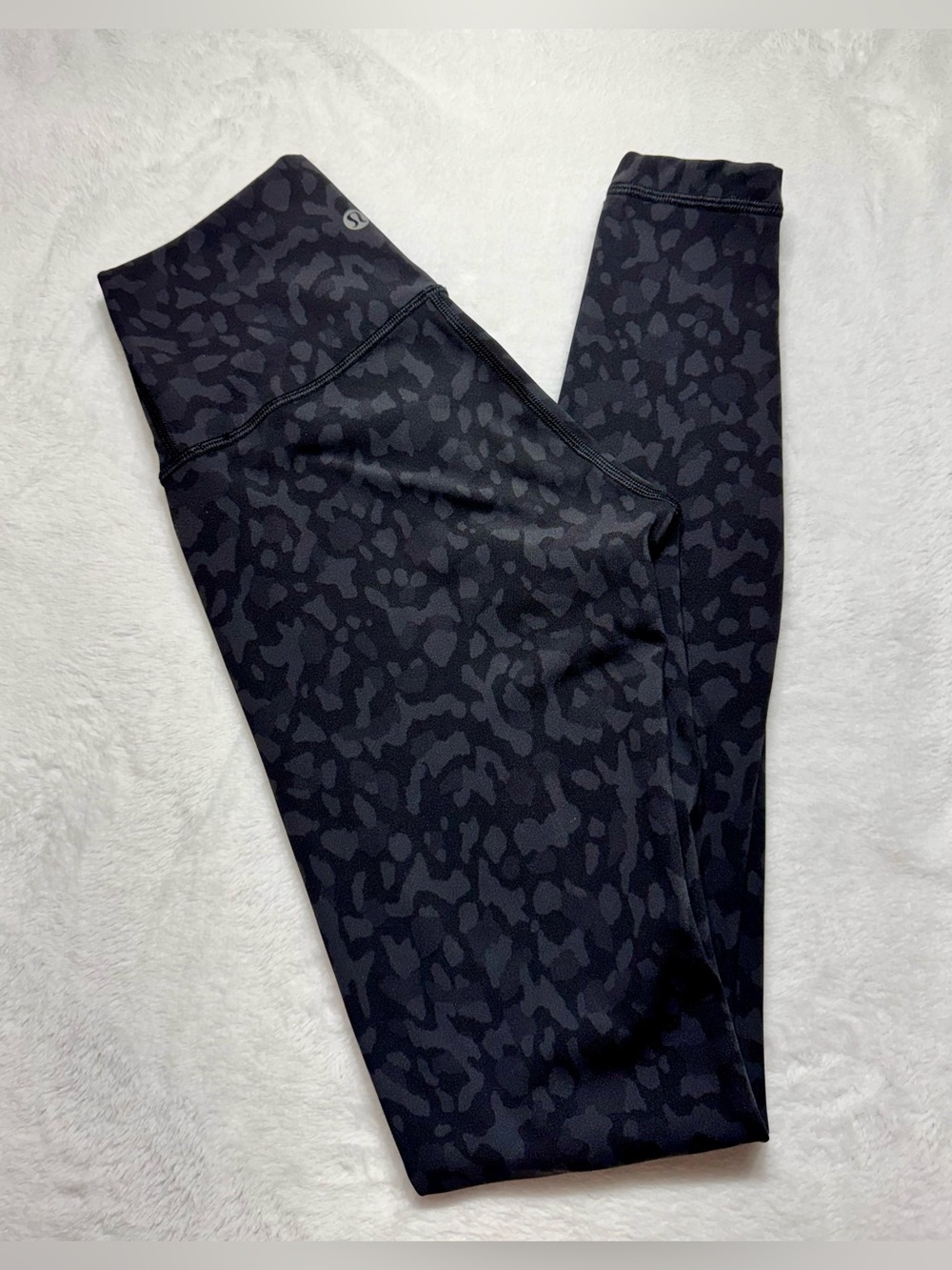 lululemon athletica Women's High Rise Ankle Leopard Leggings Size 2